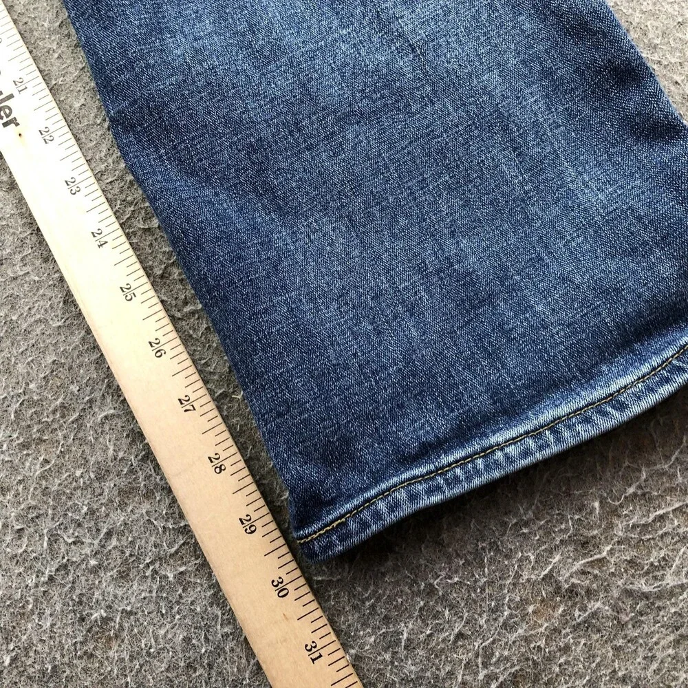 Levis levis 505